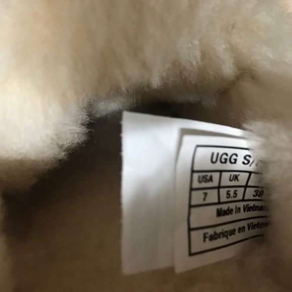 NNOB UGG Gray Suede Moccasins - Picture 8 of 8